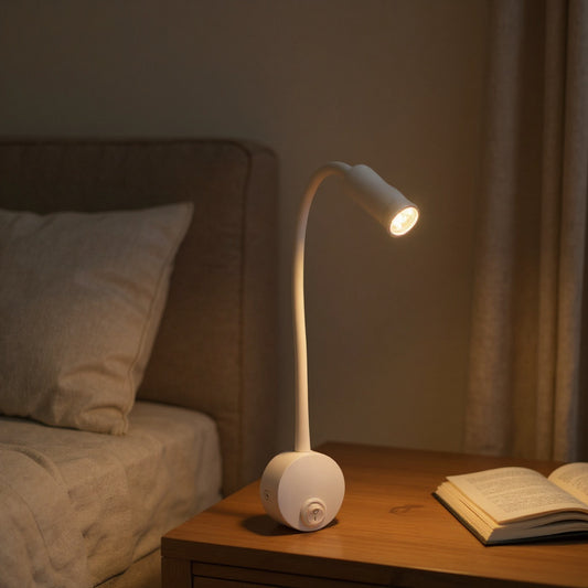 Lampe de Lecture  Rechargeable dans un intérieur chaleureux