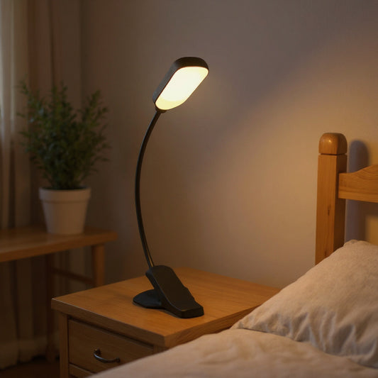 Lampe LED Veilleuse à Clipser dans un intérieur chaleureux